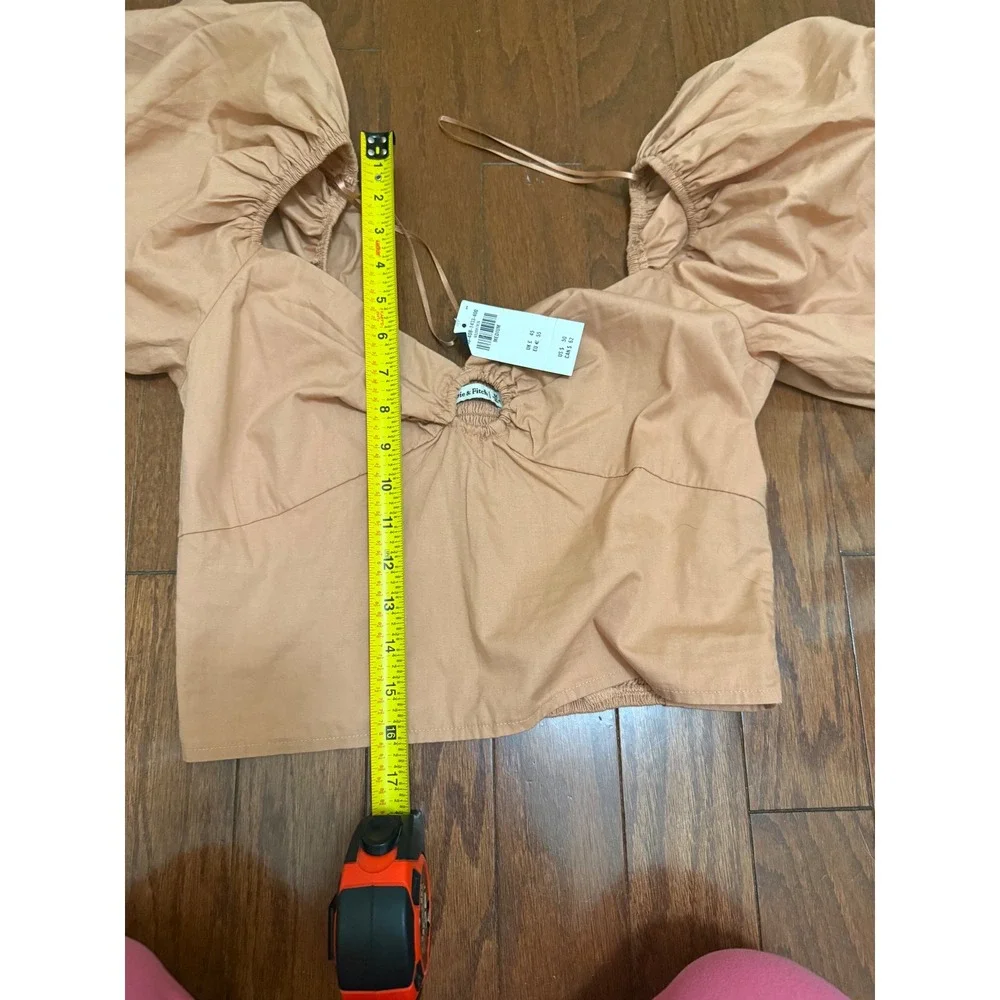 Abercrombie & Fitch Puff Sleeve Ring‎ Detail Smocked Back Top Tan Medium NEW